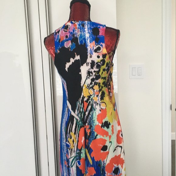 Fun Little Dress - Picture 6 of 9